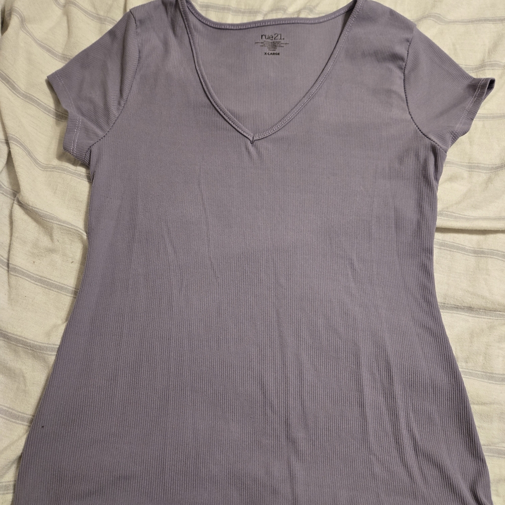 Rue21 Women's Purple V-Neck Top